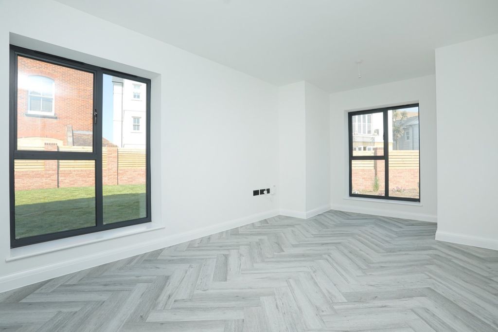 Property photo 3 of 21 Plot 2 Show Home