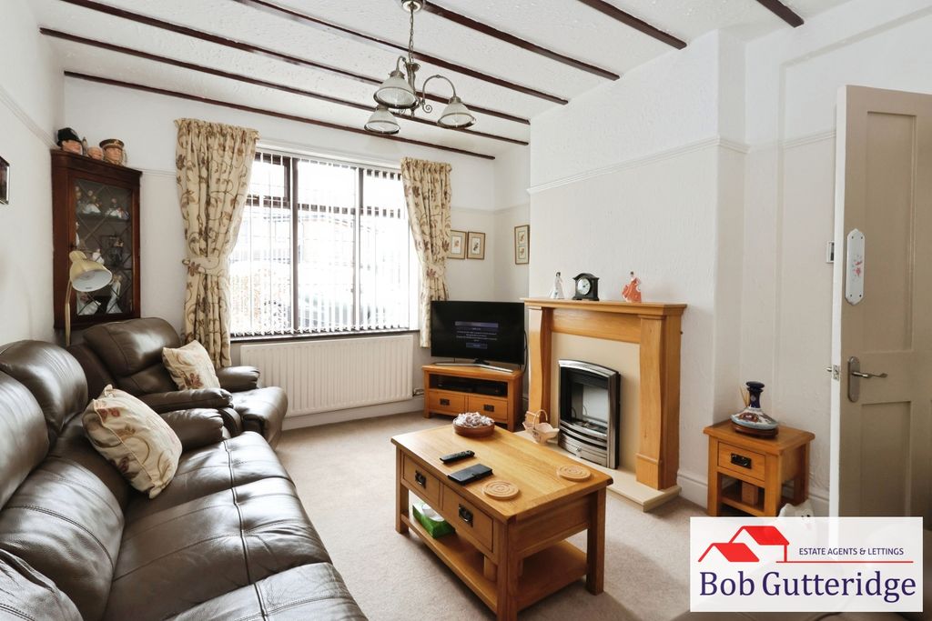 Property photo 2 of 26 Lounge