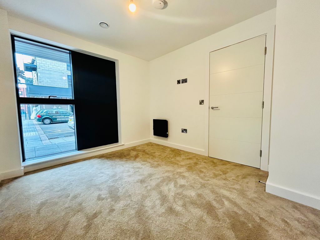 Property photo 2 of 4 Bedroom