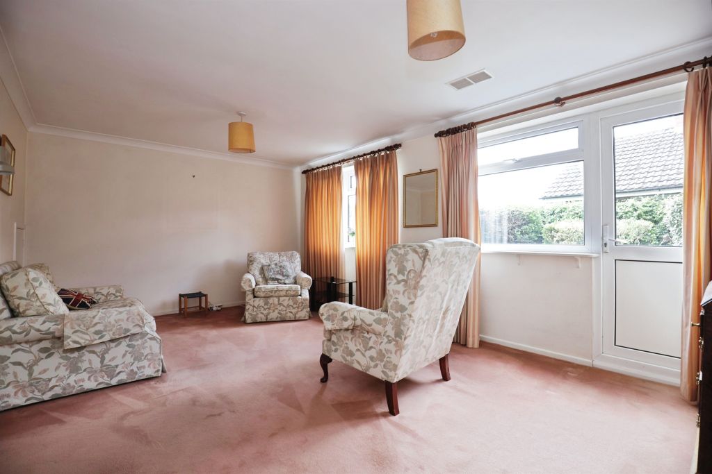Property photo 2 of 17