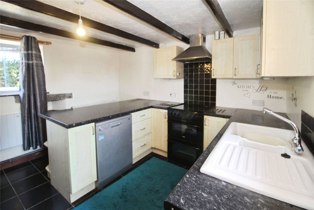 Property photo 2 of 12 Picture No. 11