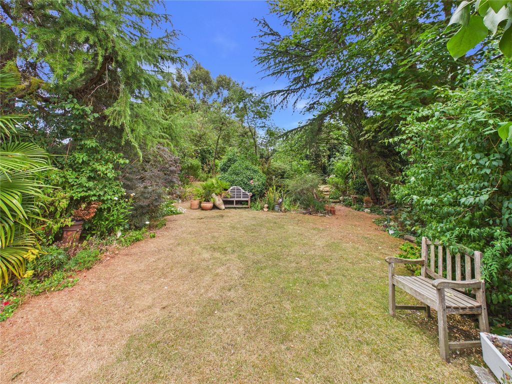 Property photo 2 of 26 Picture No. 33