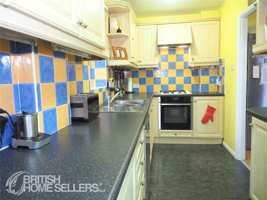 Property photo 2 of 31 Picture No. 17