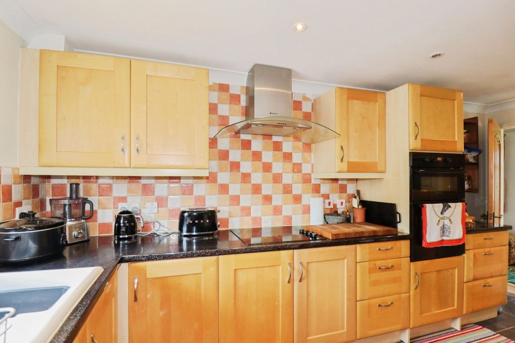 Property photo 2 of 28 Pbox-Img.Jpg
