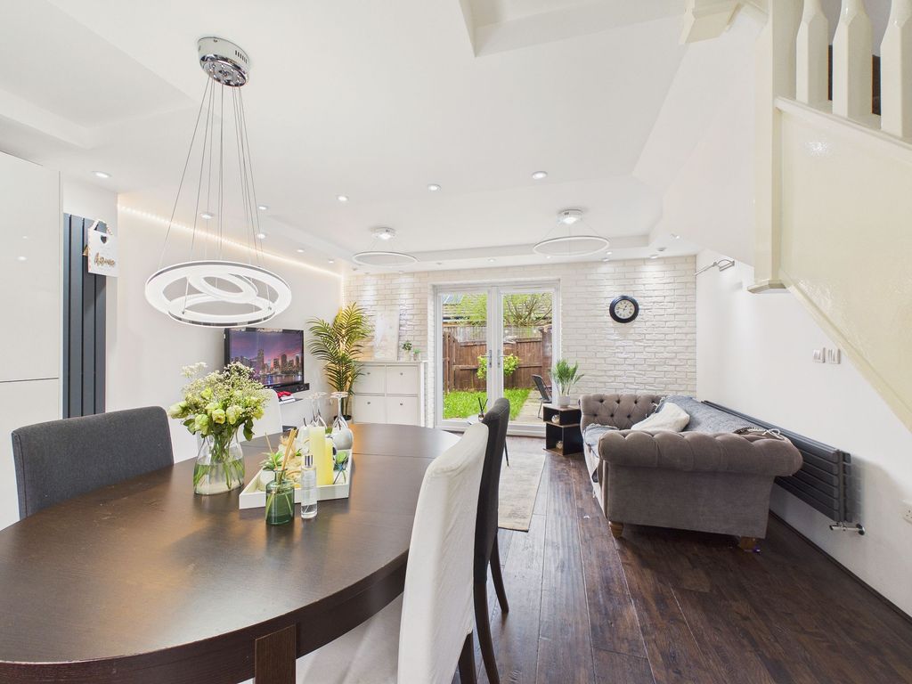 Property photo 2 of 12 Dining Area/Lounge