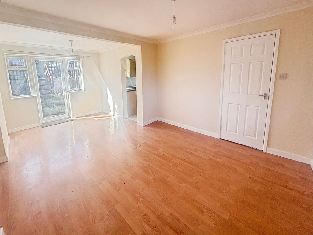 Property photo 3 of 29 Image