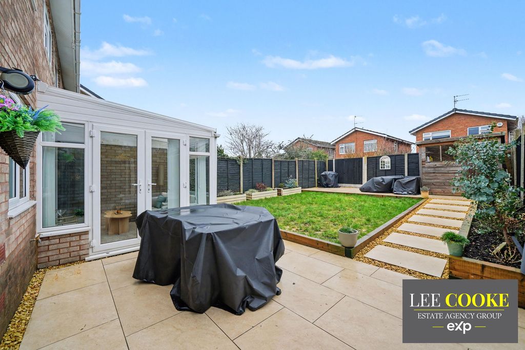 Property photo 3 of 27