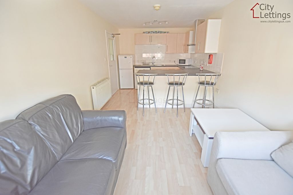 Property photo 2 of 12