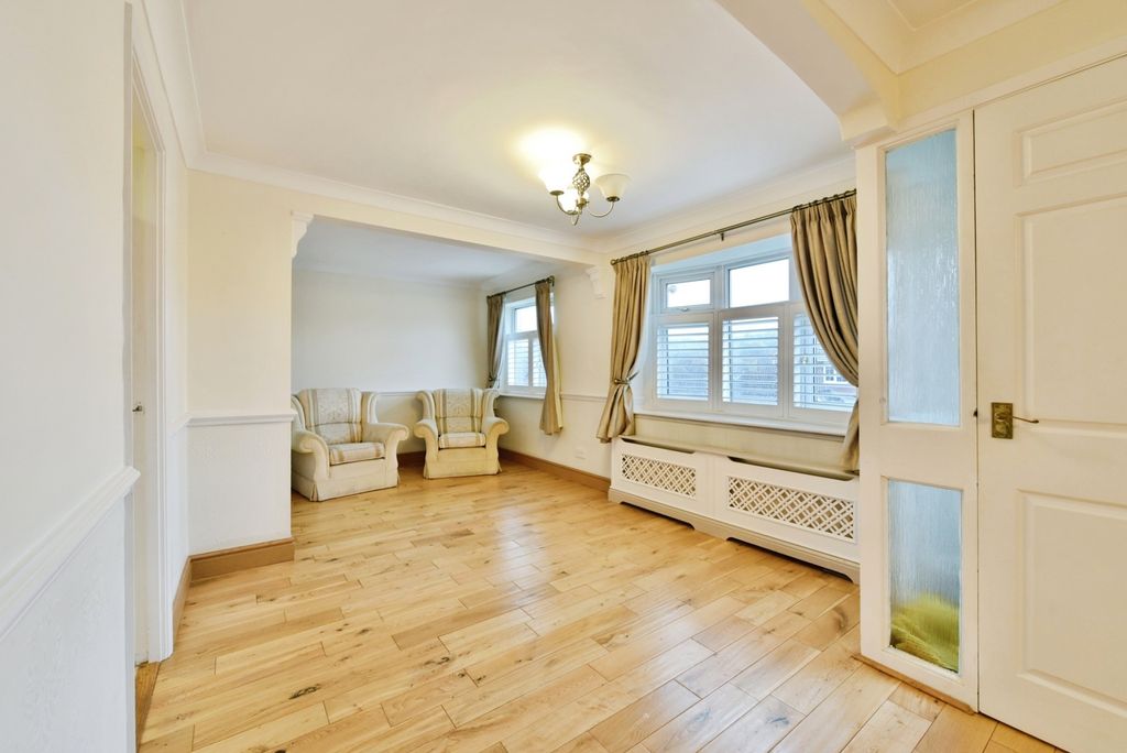 Property photo 2 of 20 Pbox-Img.Jpg