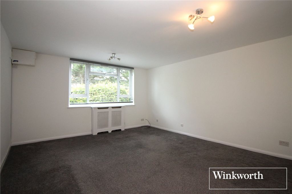 Property photo 3 of 9 Picture No. 16