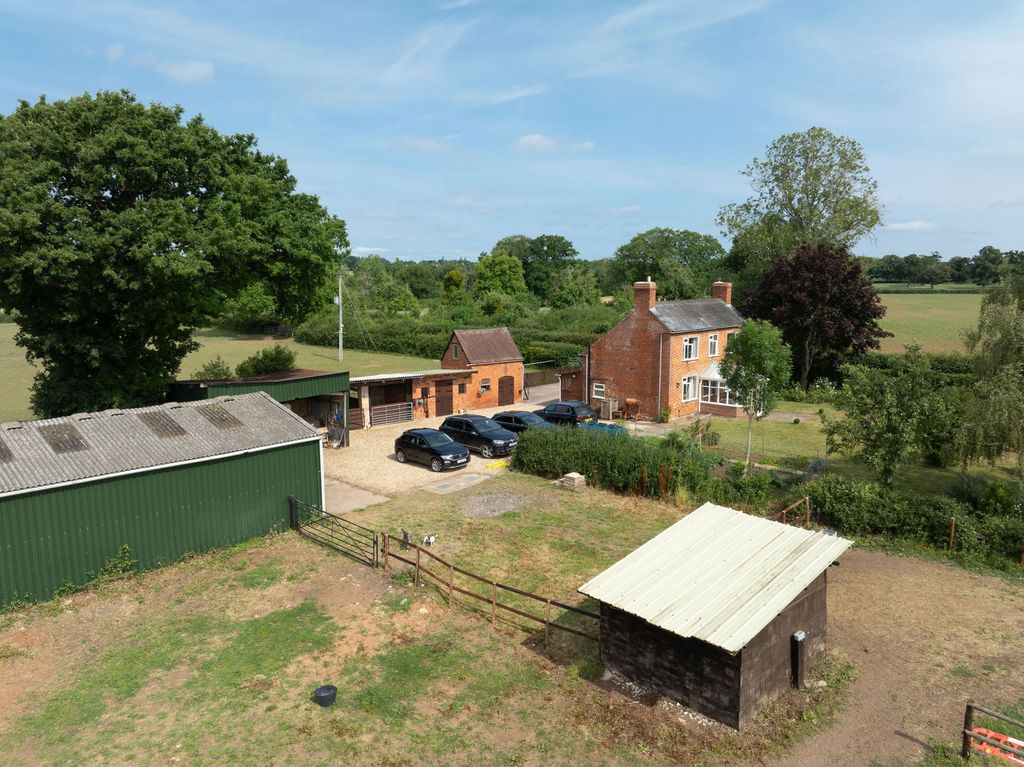 Property photo 2 of 23