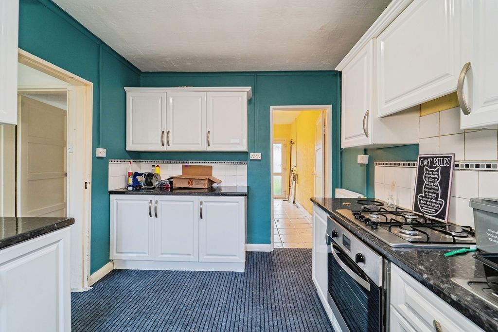 Property photo 3 of 16 Pbox-Img.Jpg