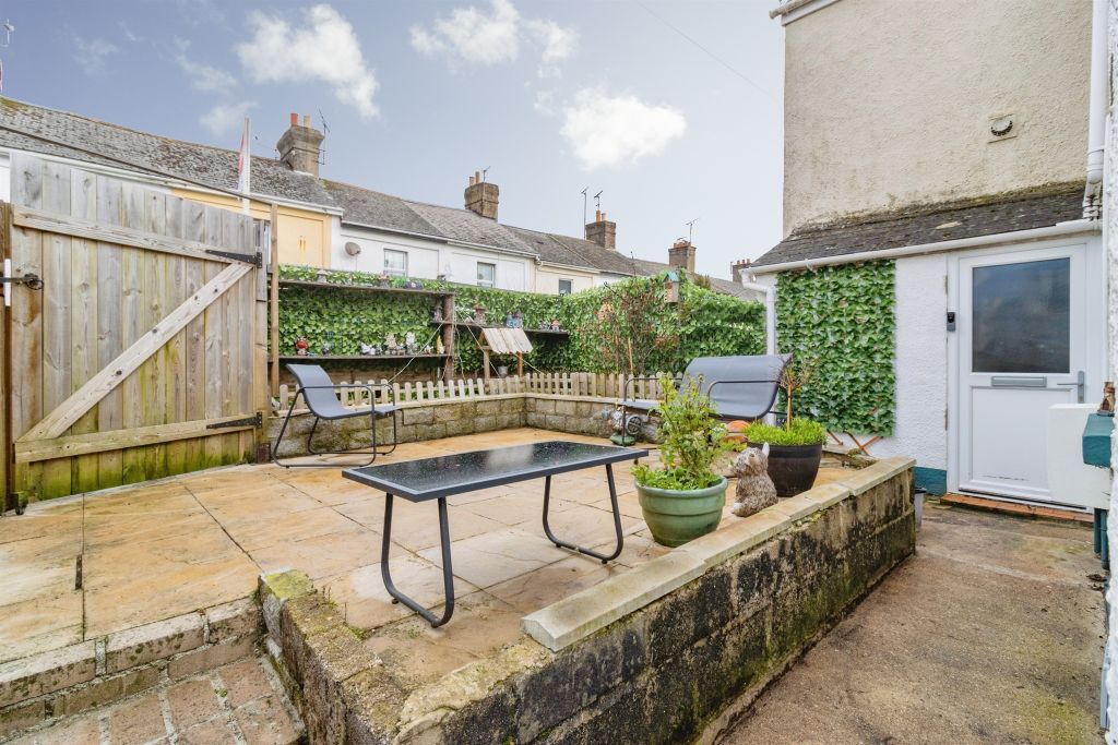 Property photo 2 of 18