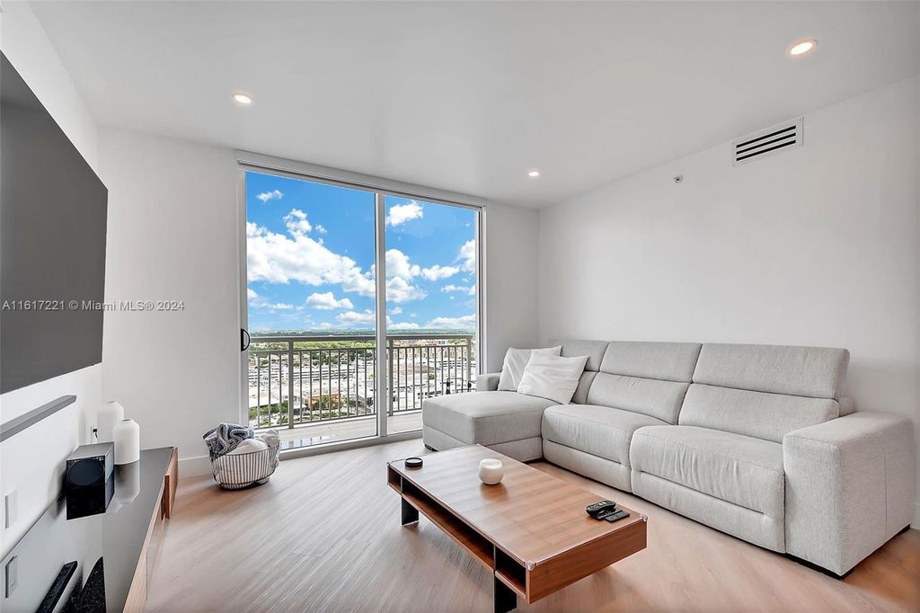 Property photo 2 of 29 <Alttext/>