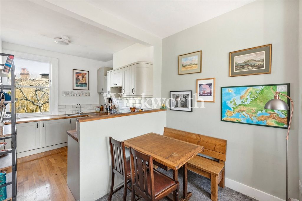 Property photo 3 of 19 Picture No. 32