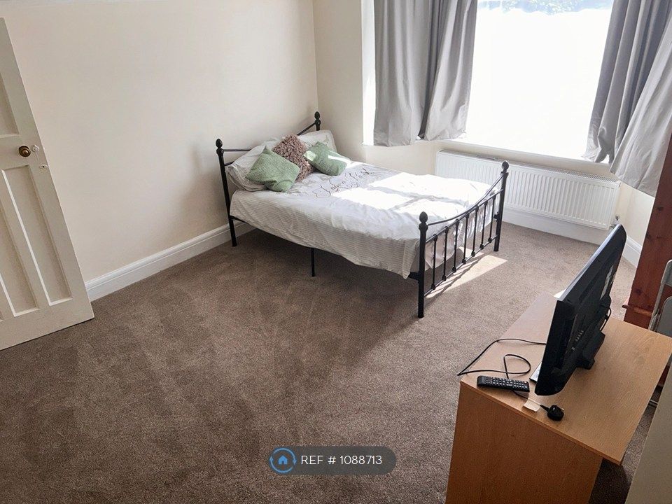 Property photo 2 of 3