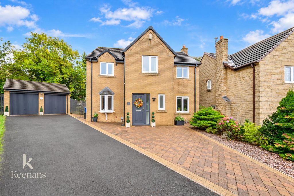 Property photo 1 of 45