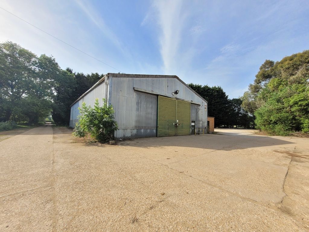 Property photo 1 of 3 Photo 6
