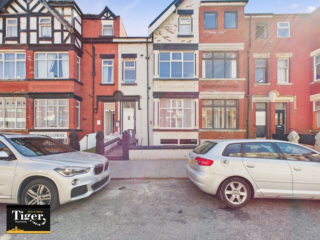 Property photo 1 of 11 Img_398830_17_Original