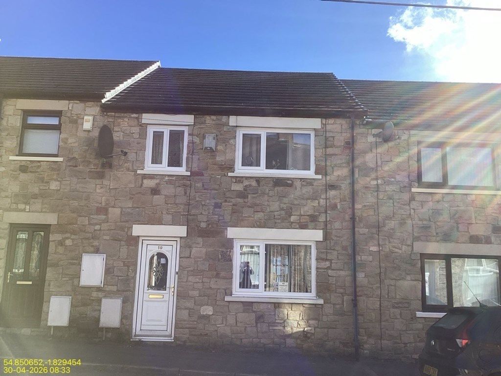 Property photo 1 of 12