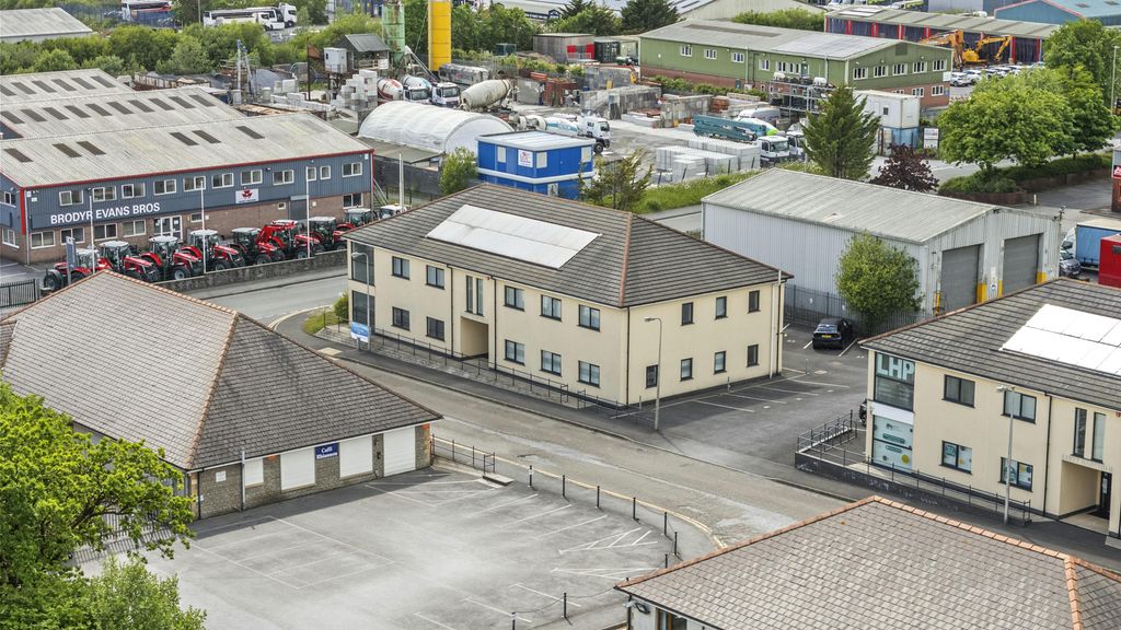 Property photo 1 of 9 Dji_20250525154004_0382_D.Jpg