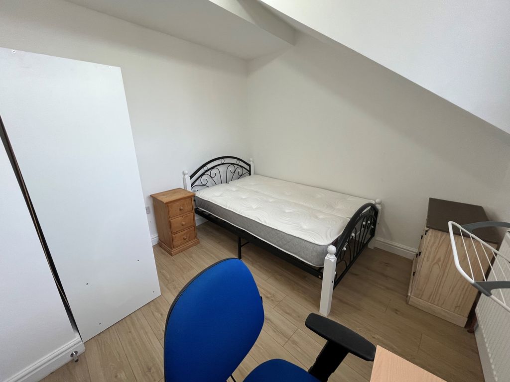 Property photo 3 of 5 Image