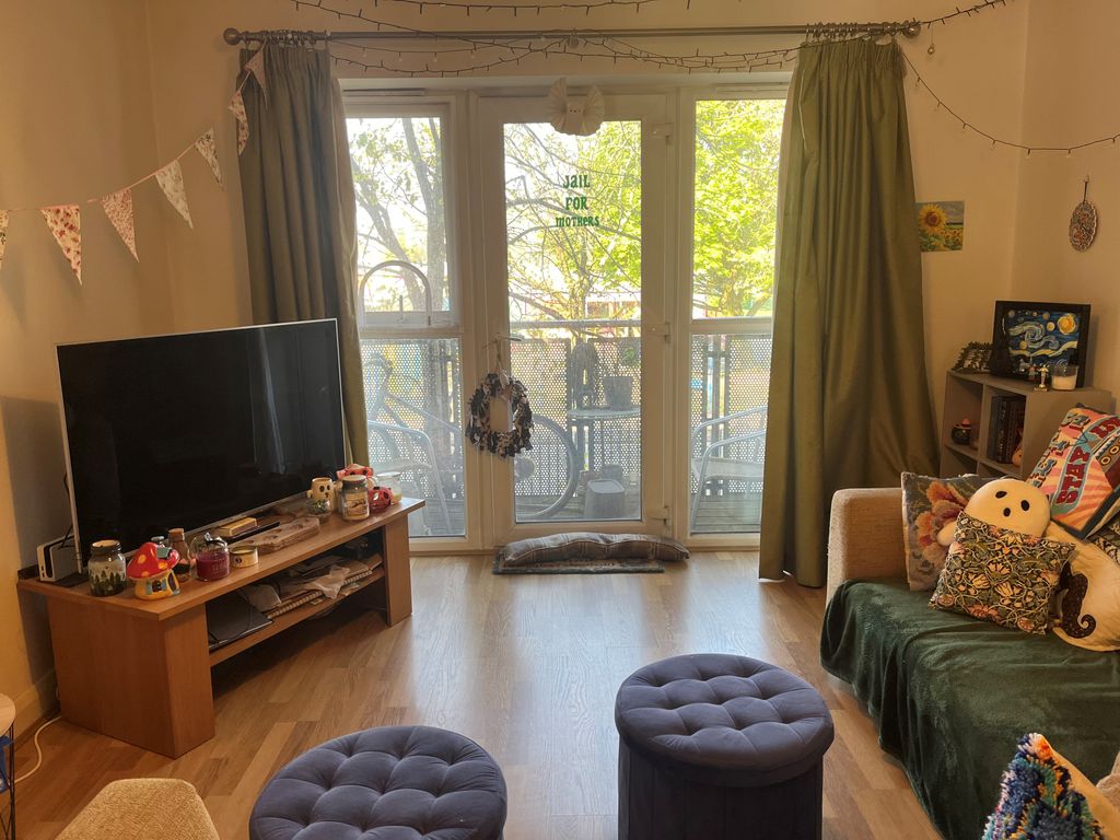 Property photo 2 of 7 3
