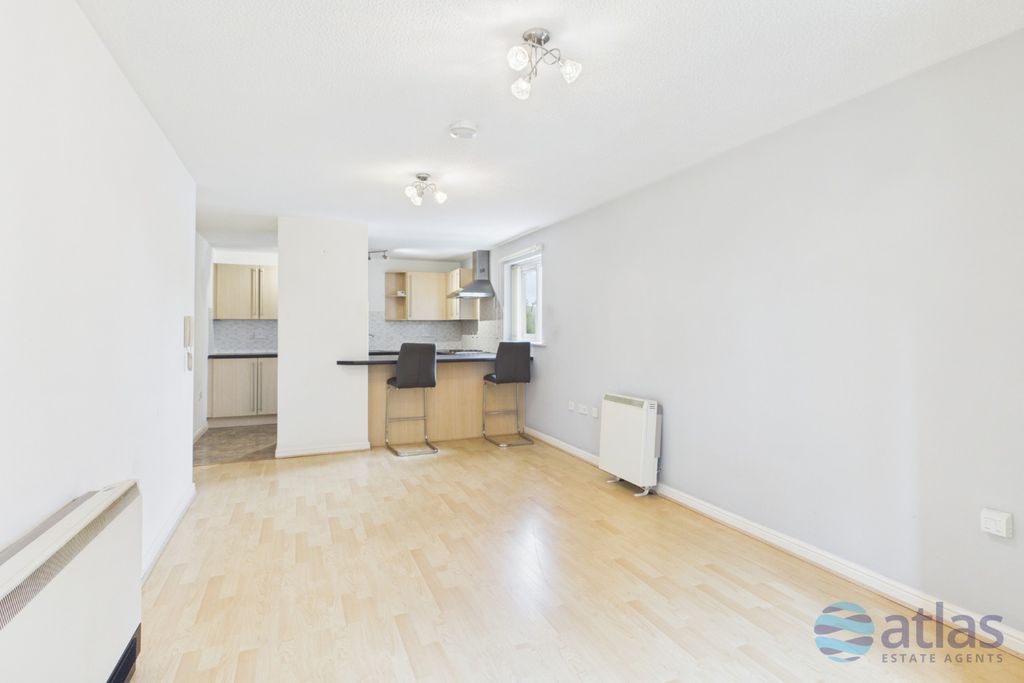 Property photo 2 of 25 Living/Kitchen Space