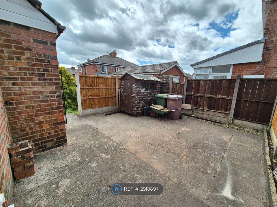 Property photo 3 of 12