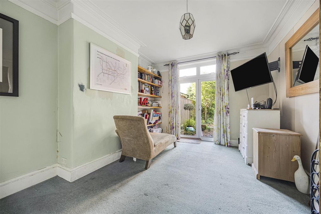Property photo 3 of 24