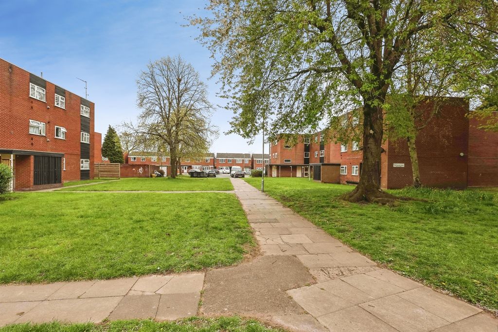 Property photo 2 of 13