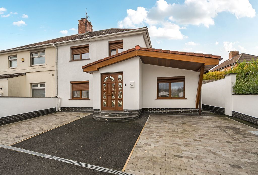 Property photo 2 of 18 1386700-1-693Abd7...