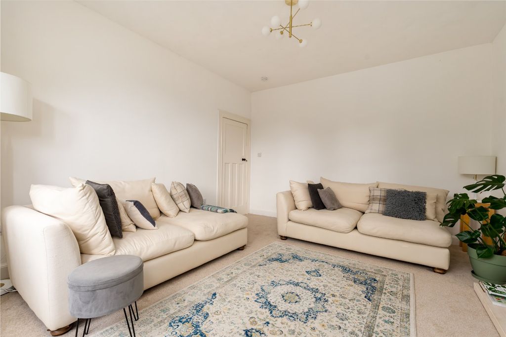 Property photo 3 of 24 Sitting Room