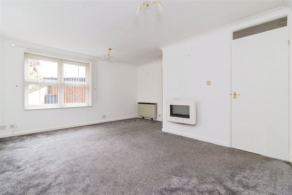 Additional image 8 of 2 bed flat for saleEast Cliff Road, Dawlish, Devon EX7