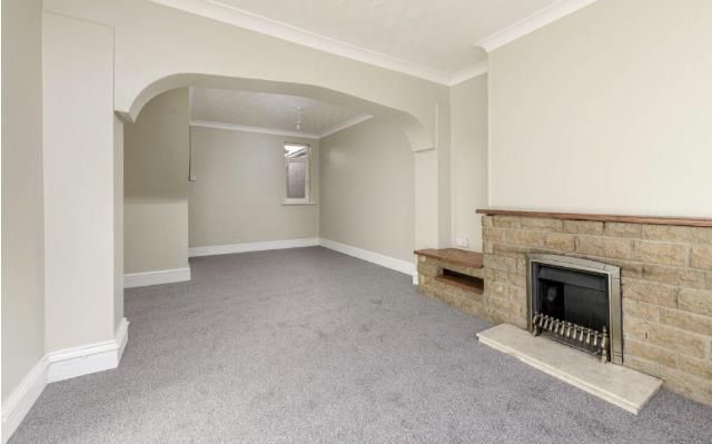 Property photo 1 of 4 Living Room