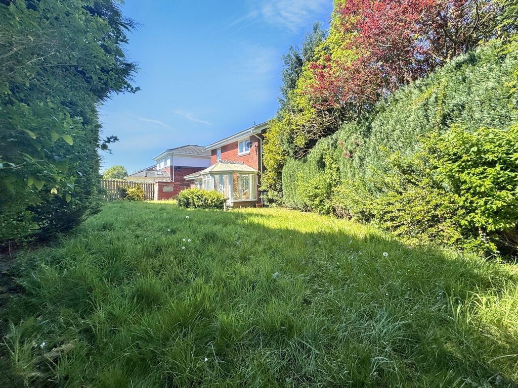 Property photo 3 of 24