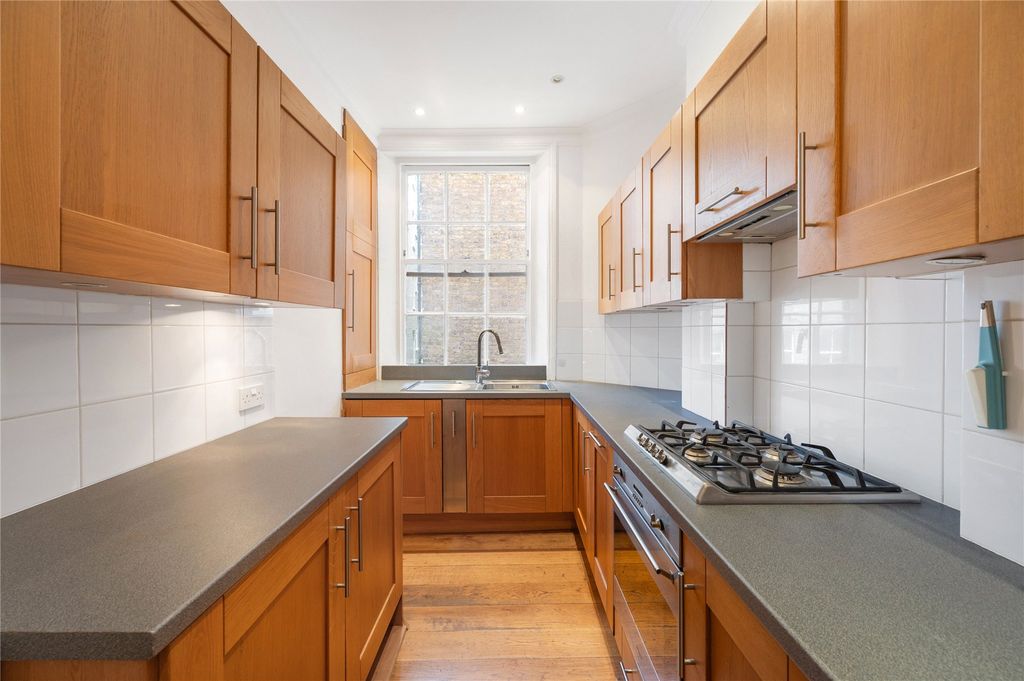 Property photo 2 of 14 Kitchen
