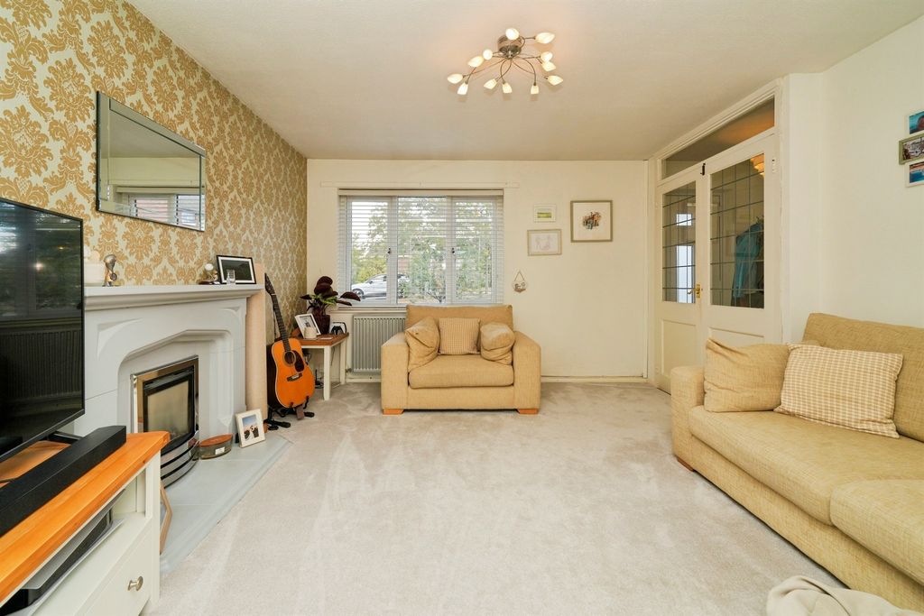 Property photo 2 of 17