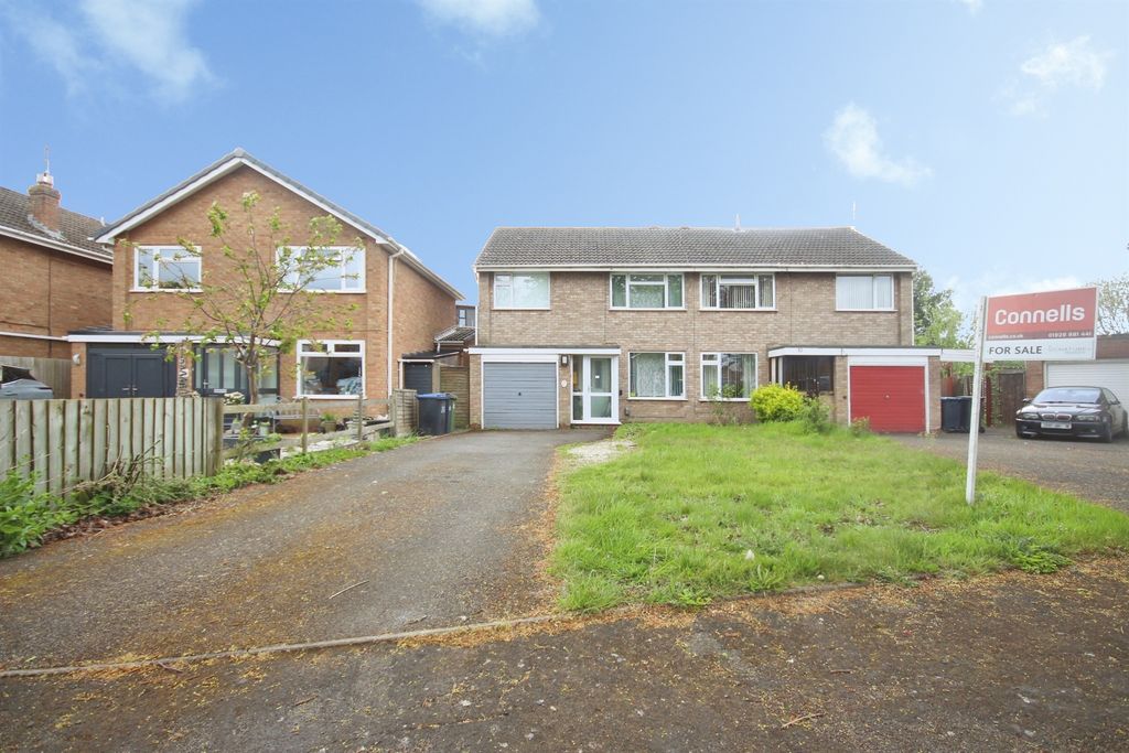 Property photo 1 of 8