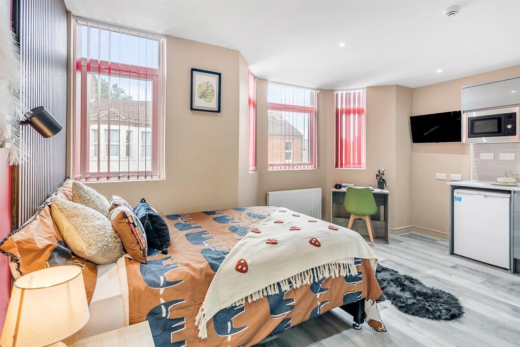 Property photo 1 of 25 26 Ellys Road, Coventry, CV1 4Ew (84).Jpg