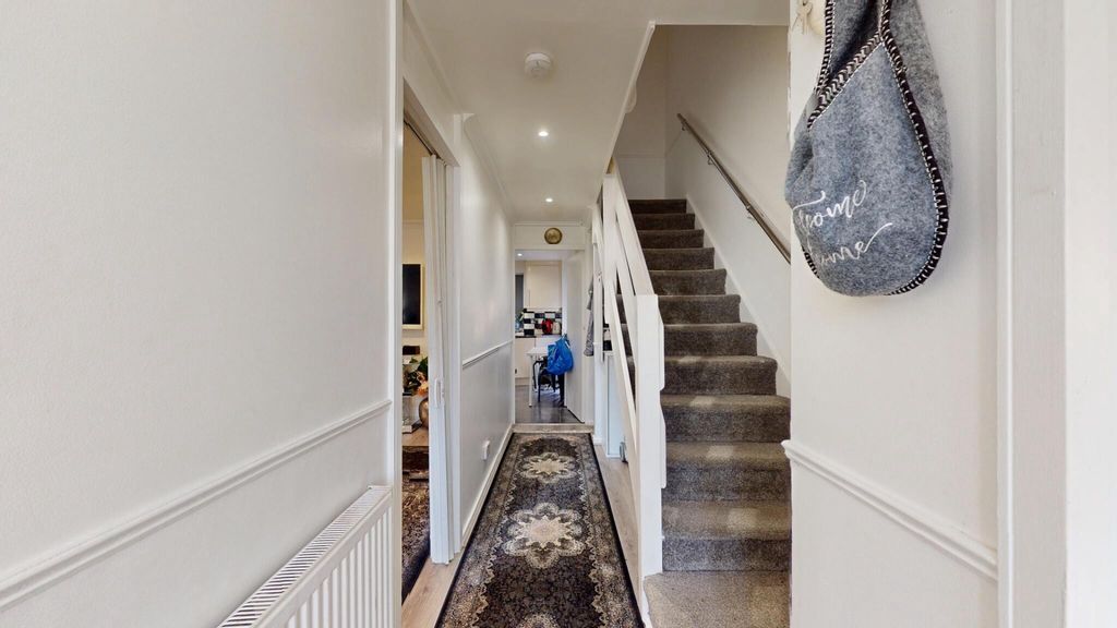 Property photo 2 of 20 Photo 1