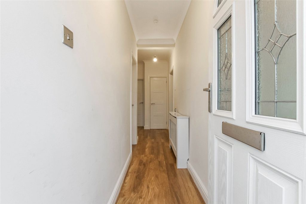 Property photo 2 of 20 Picture No. 02