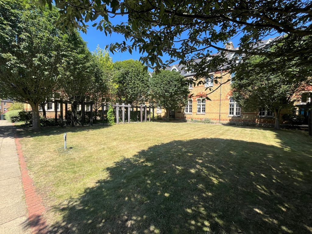 Property photo 2 of 14
