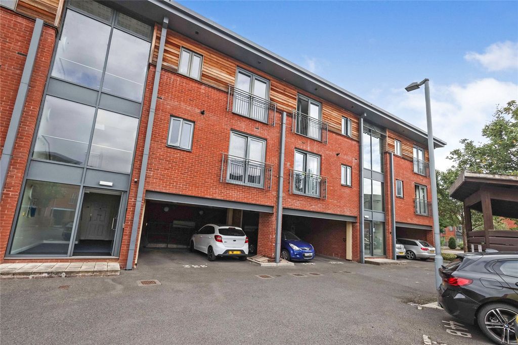 Property photo 1 of 16 Front