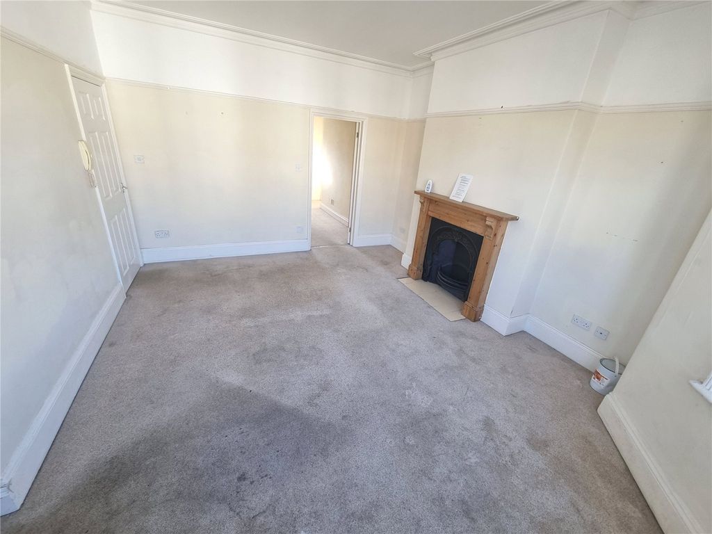 Property photo 3 of 7 Living Room