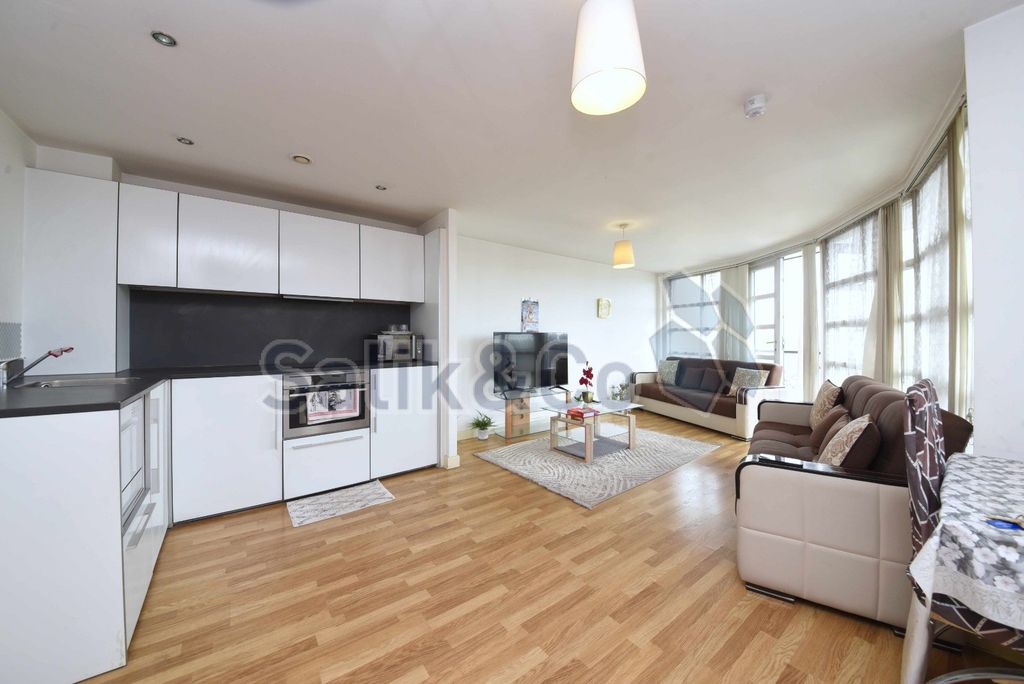 Property photo 3 of 11 Image 3