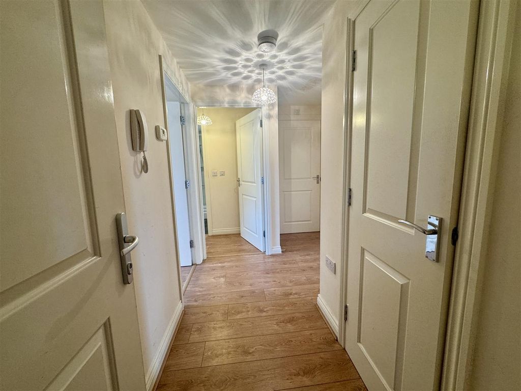 Property photo 2 of 13 Address: