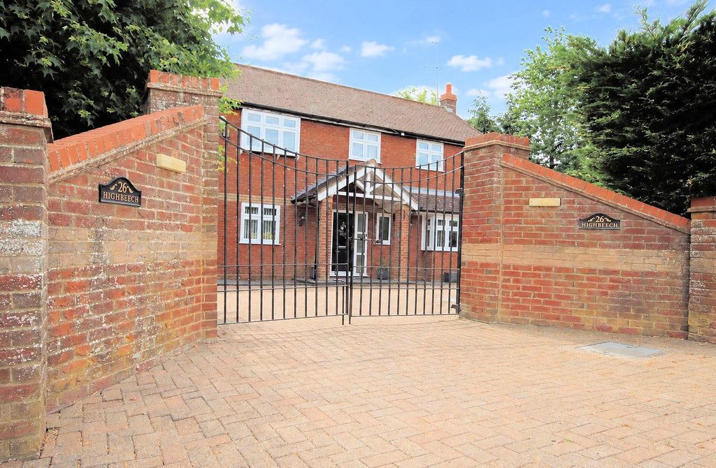 Property photo 2 of 36 Gated Entrance