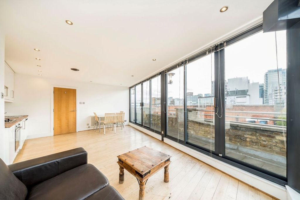 Property photo 3 of 8