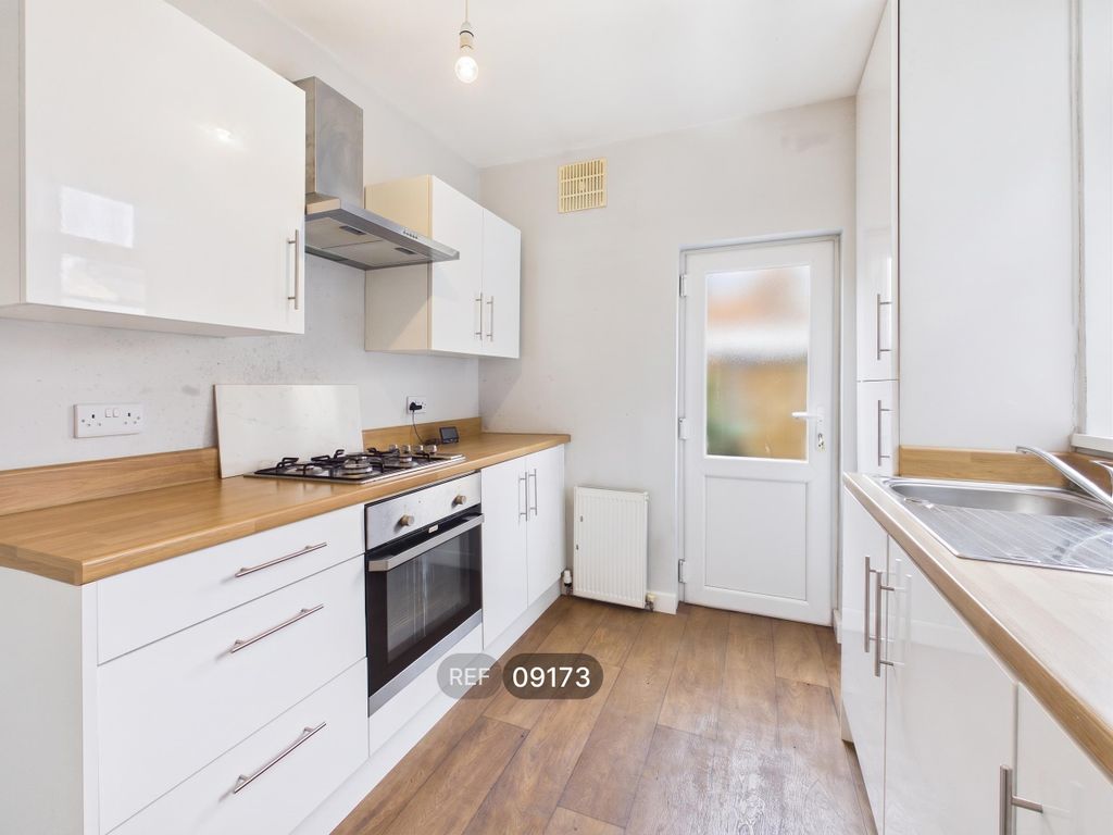 Property photo 1 of 25 Kitchen